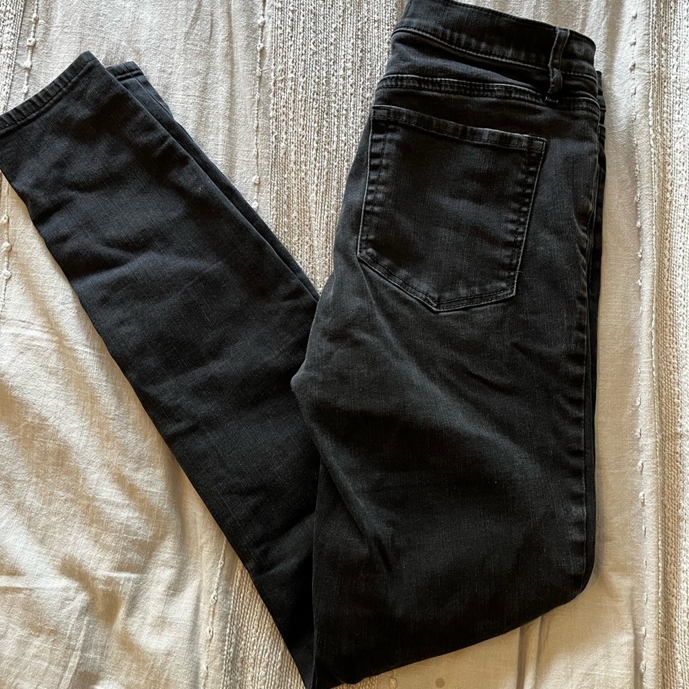 LOFT sz 27 / 4 black jeans